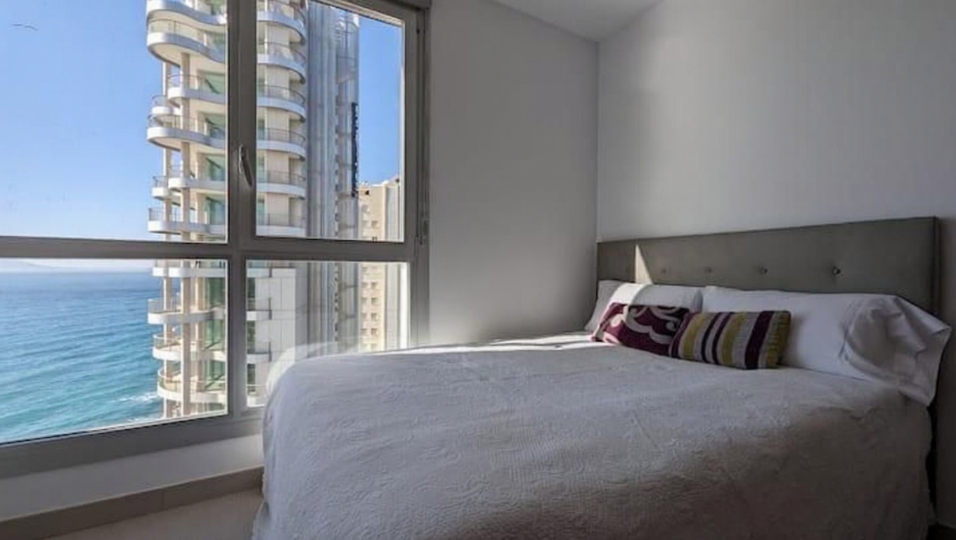 Wohnung zum Verkauf in direkter Strandlage in Calpe — Schlafzimmer