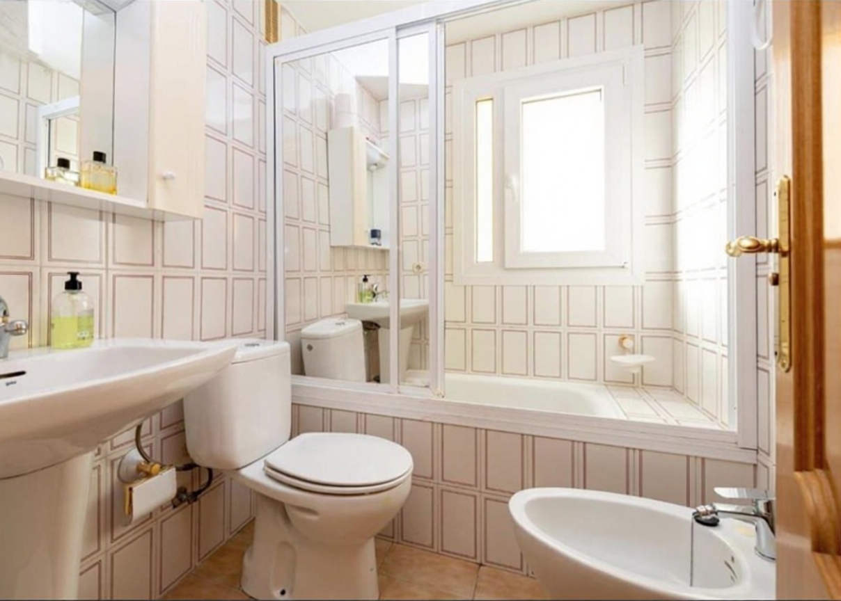Appartement en première ligne de plage à Almuñécar — Chambre