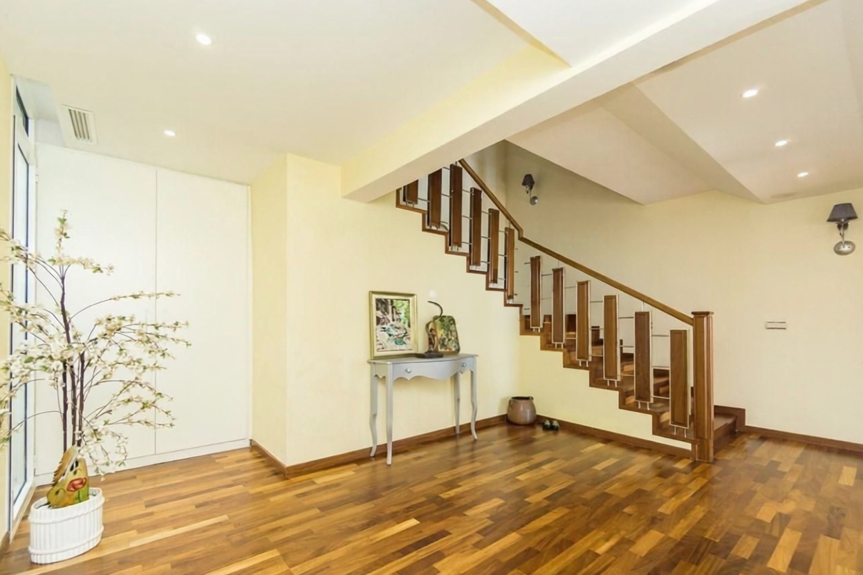 Chalet for sale with direct beach access in Lloret de Mar — Bedroom