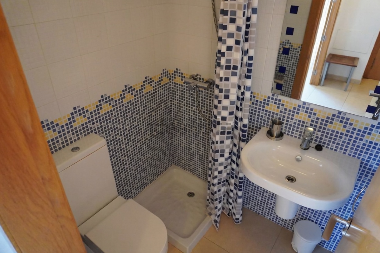 Appartement en première ligne de plage à La Manga del Mar Menor — Sanitaires