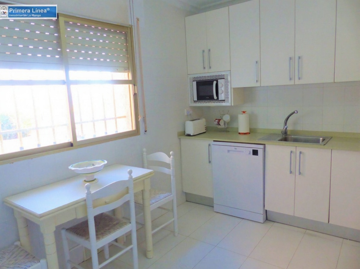 Chalet avec accès direct à la plage à La Manga del Mar Menor — Cuisine