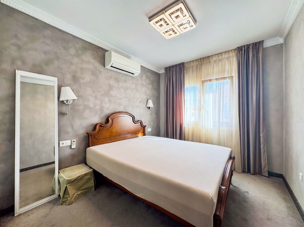 Chalet avec accès direct à la plage à Torrevieja — Chambre