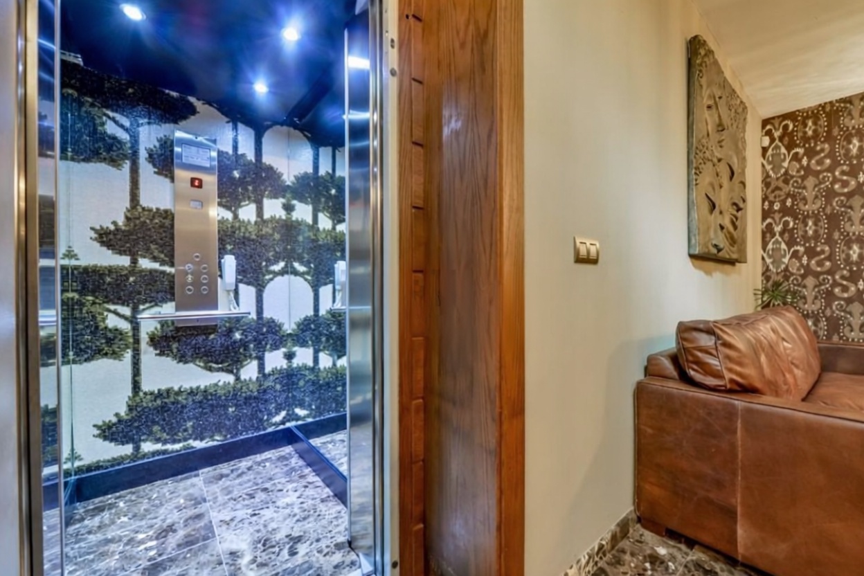 Chalet with direct beach access in El Campello — Bedroom