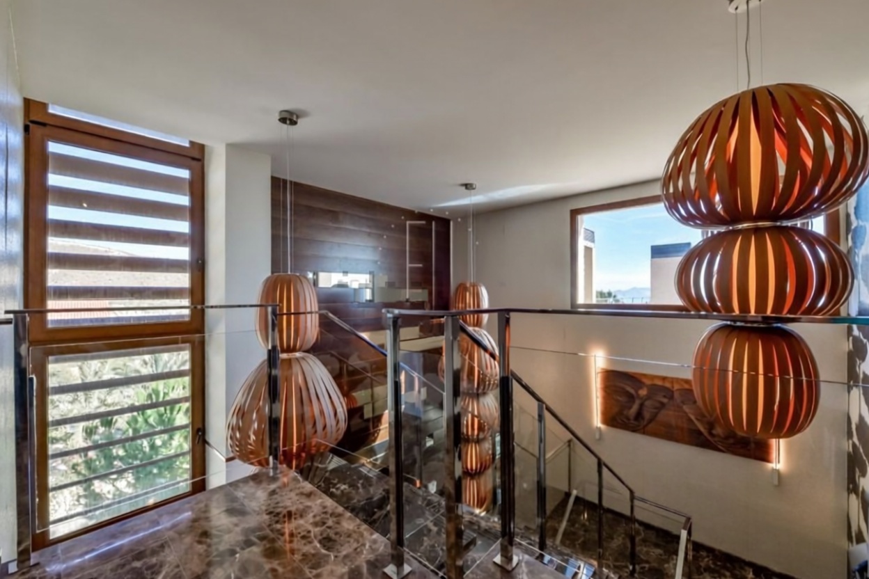 Chalet with direct beach access in El Campello — Bathroom