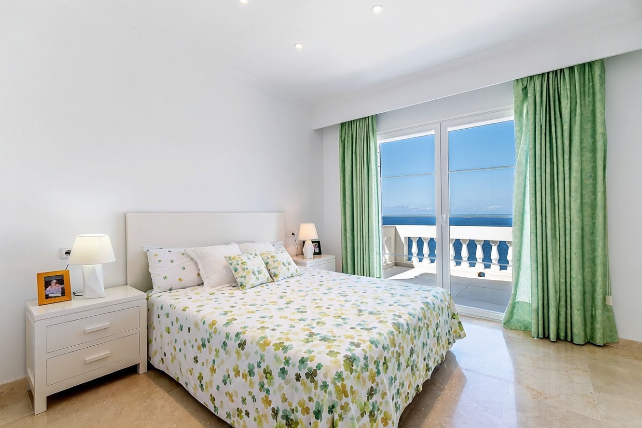 Chalet with direct beach access in Andratx — Bedroom