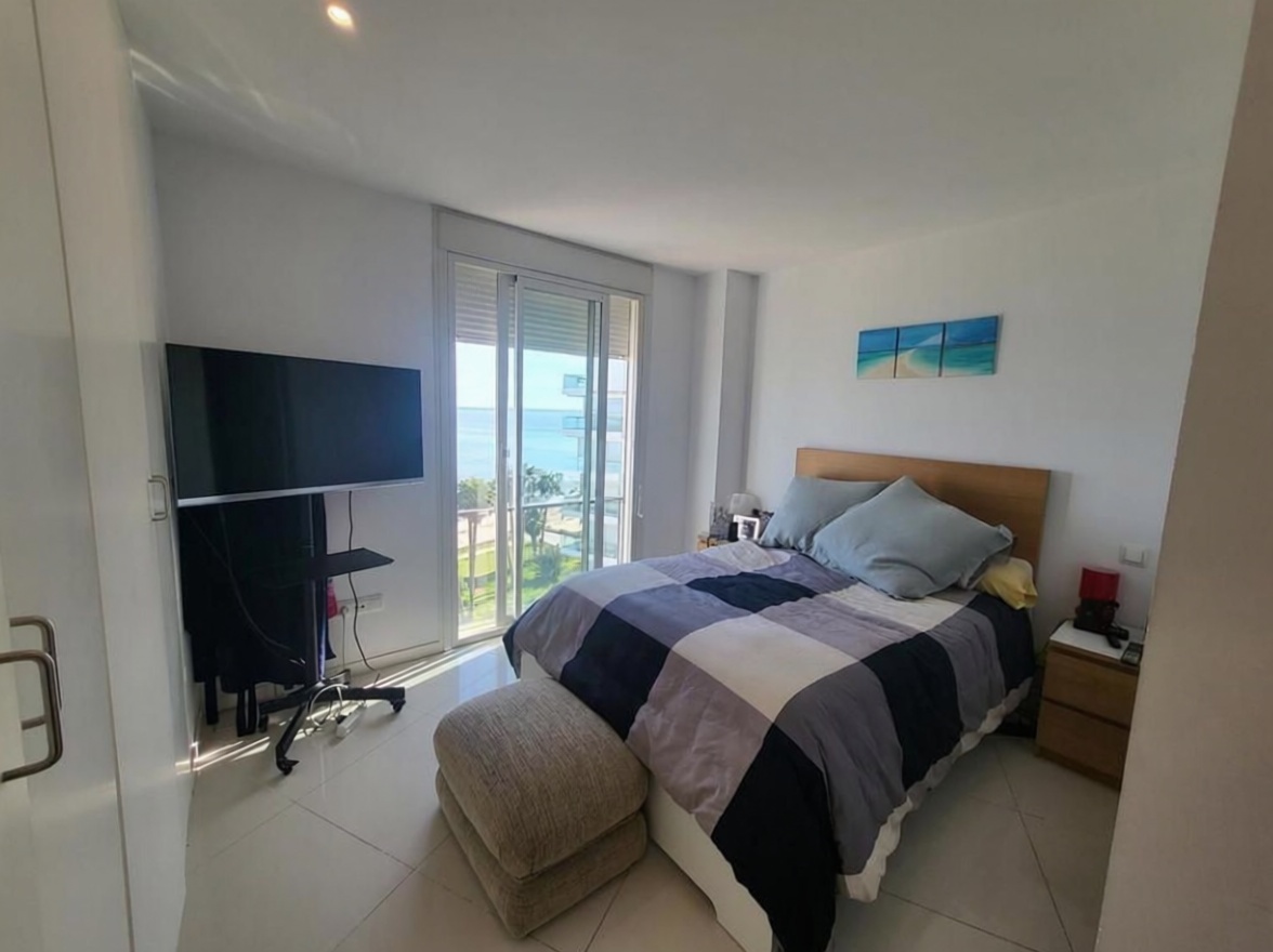 Beachfront flat in Eivissa — Bedroom