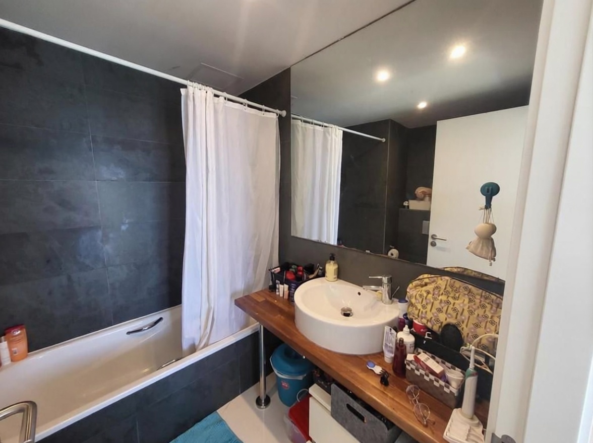Beachfront flat in Eivissa — Bathroom
