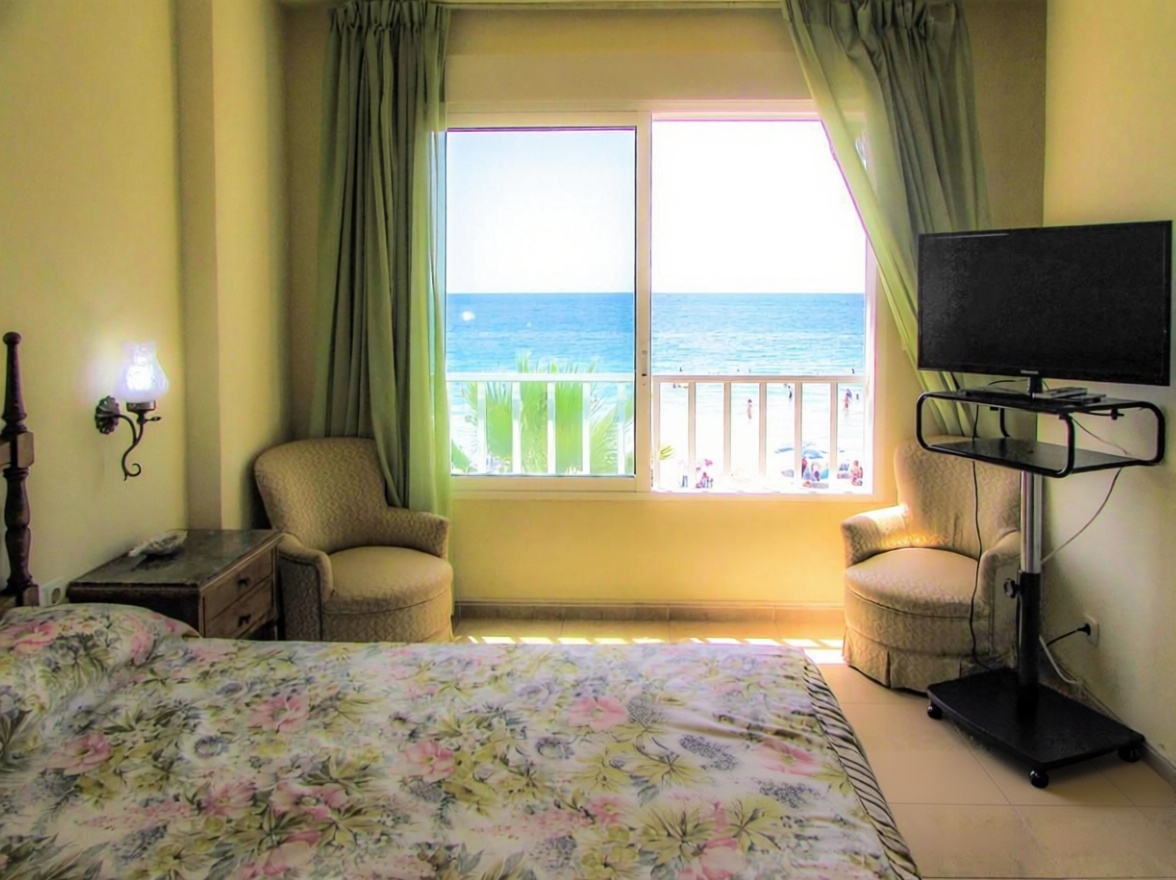 Seafront attic in Santa Pola — Bedroom
