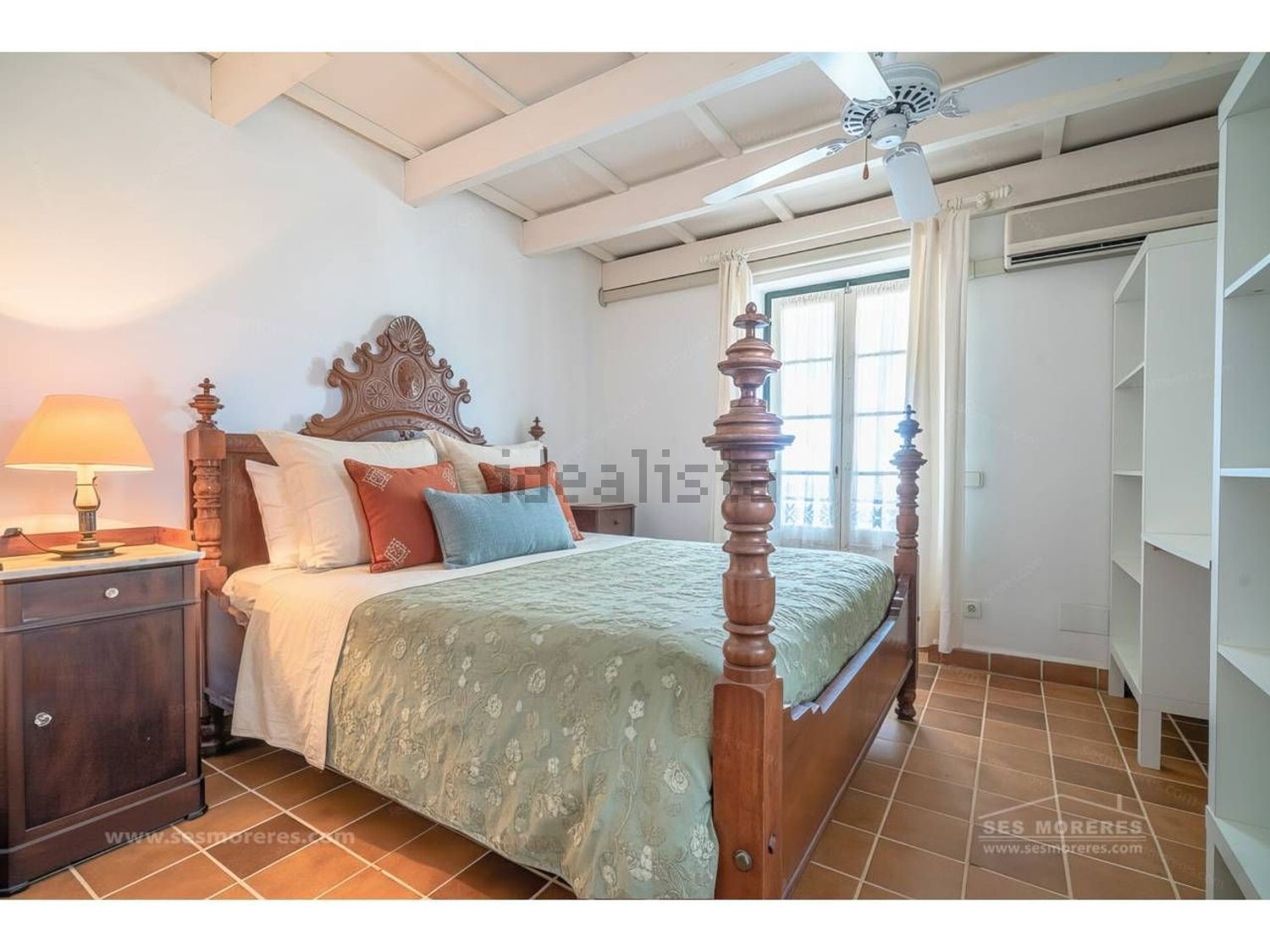 Chalet with direct beach access in Maó/Mahón — Bedroom