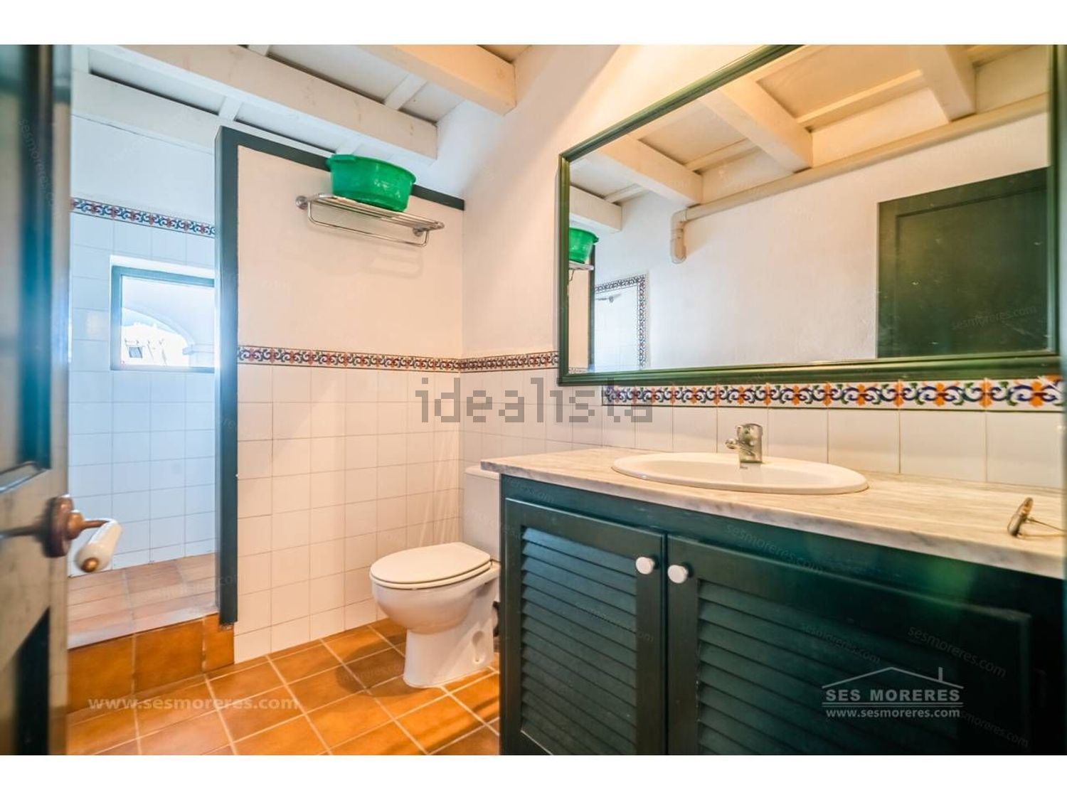 Chalet with direct beach access in Maó/Mahón — Bathroom