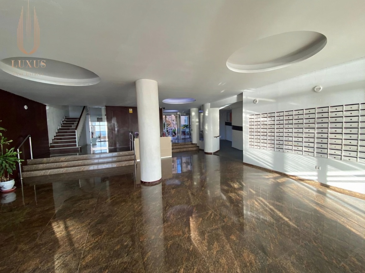 Flat in Primera Línea de Playa in Benidorm — Pool