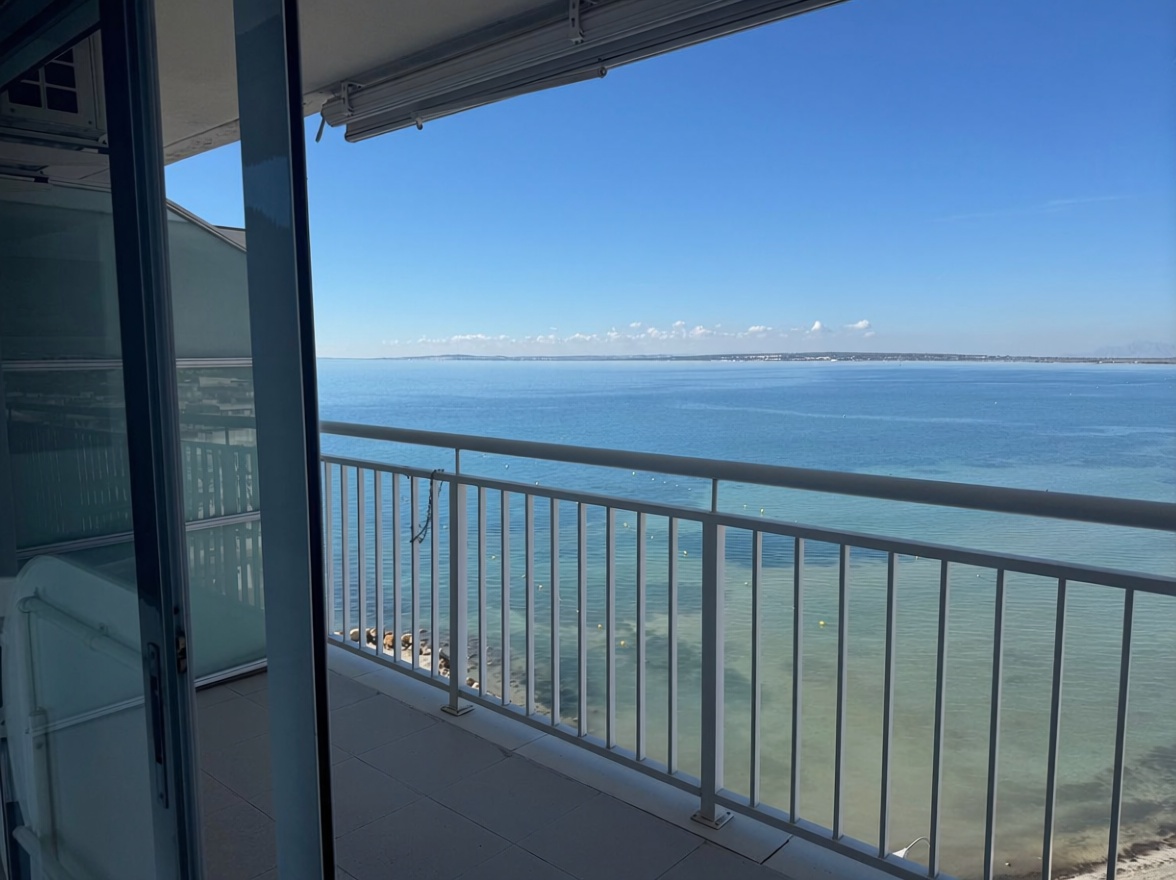 Ático en primera línea de mar en Santa Pola — Terraza mar