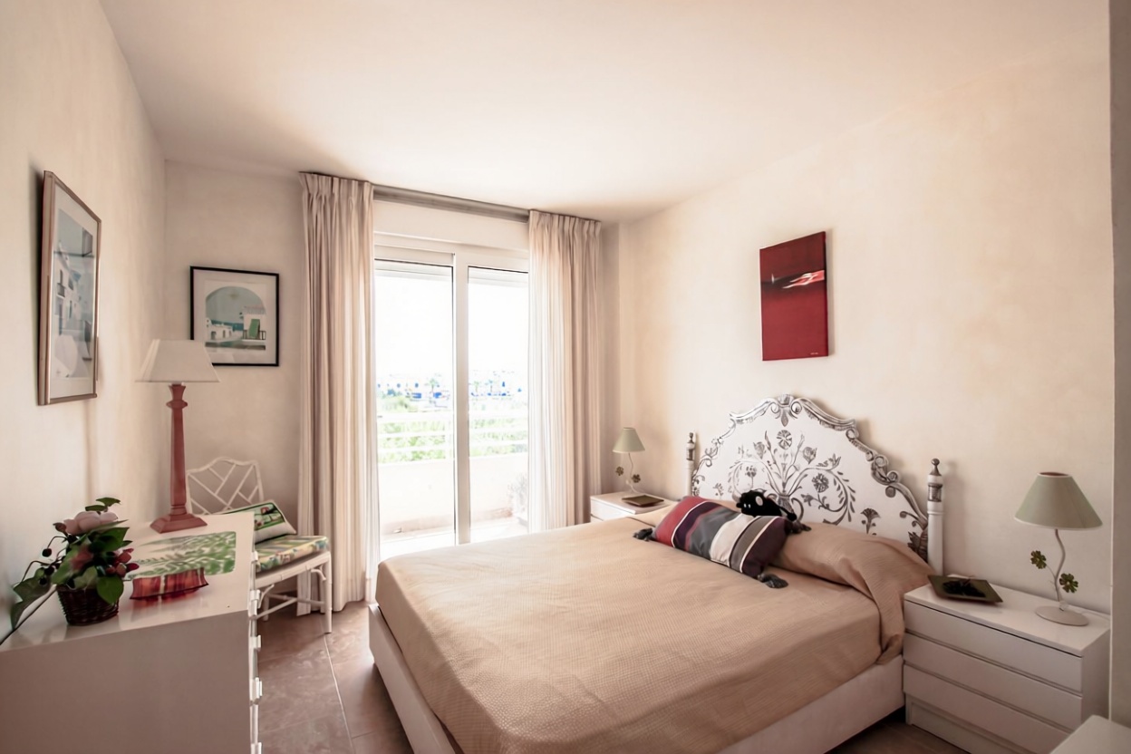 Apartamento em primeira linha de praia em Sant Josep de sa Talaia — Quarto