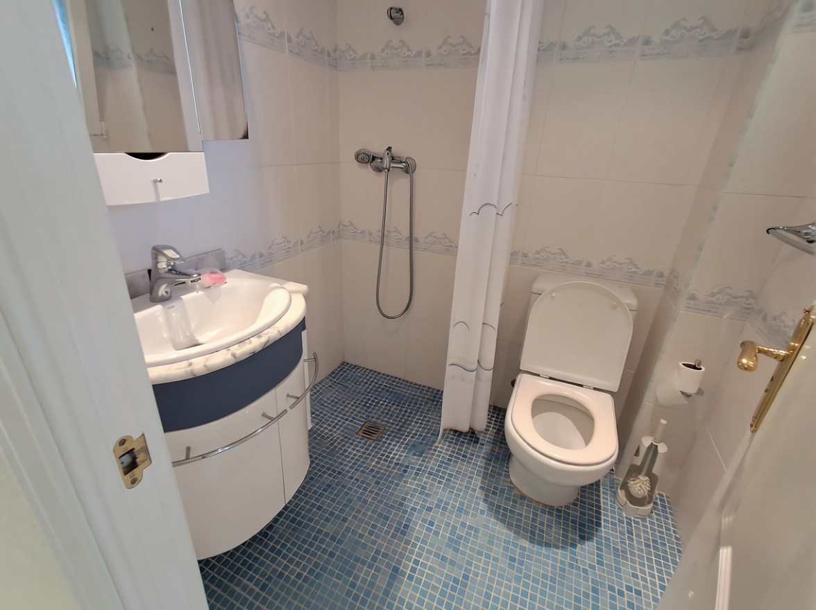 Appartement en première ligne de plage à Benidorm — Sanitaires