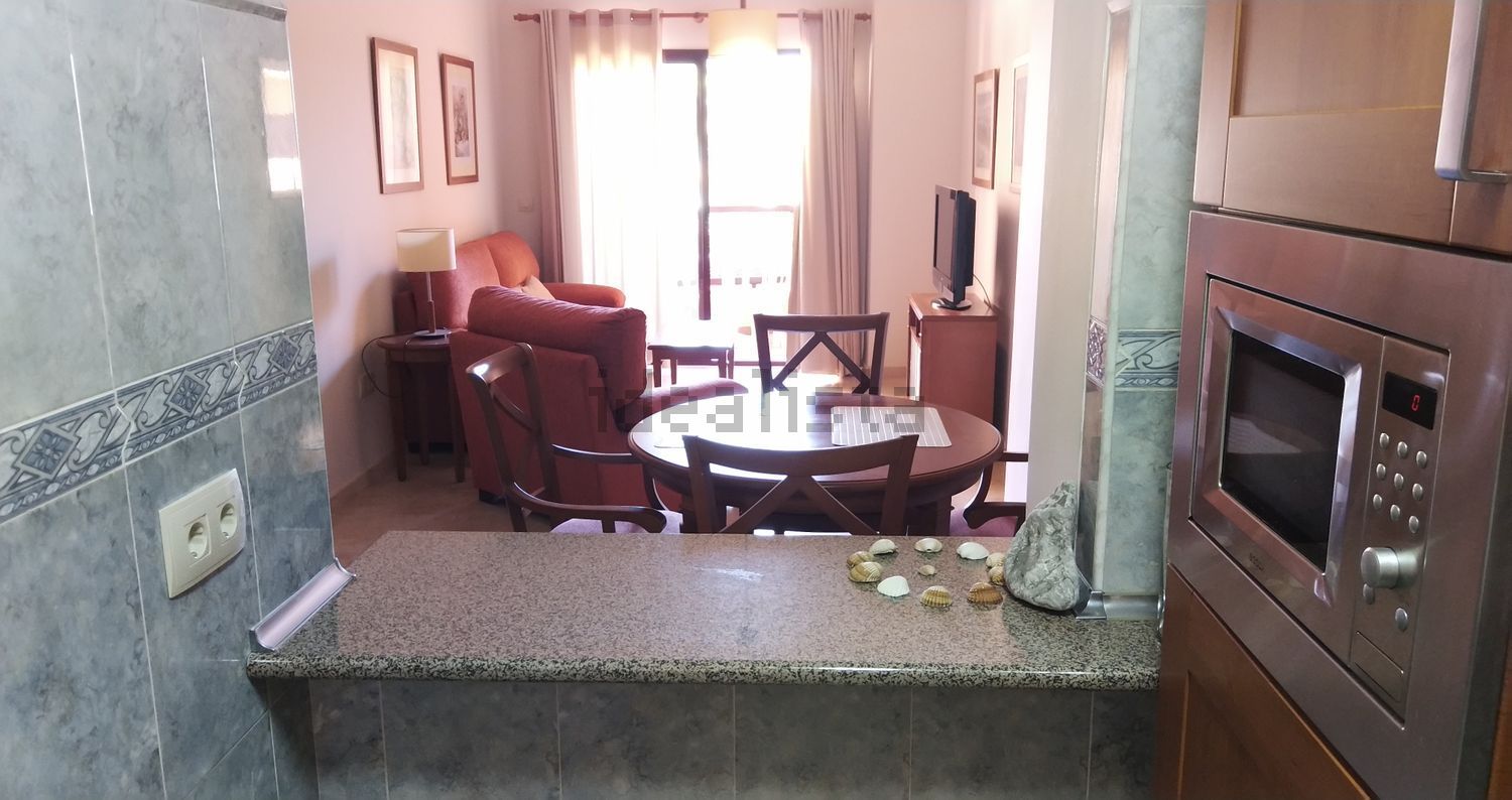 Beachfront flat in Manilva — Kitchen