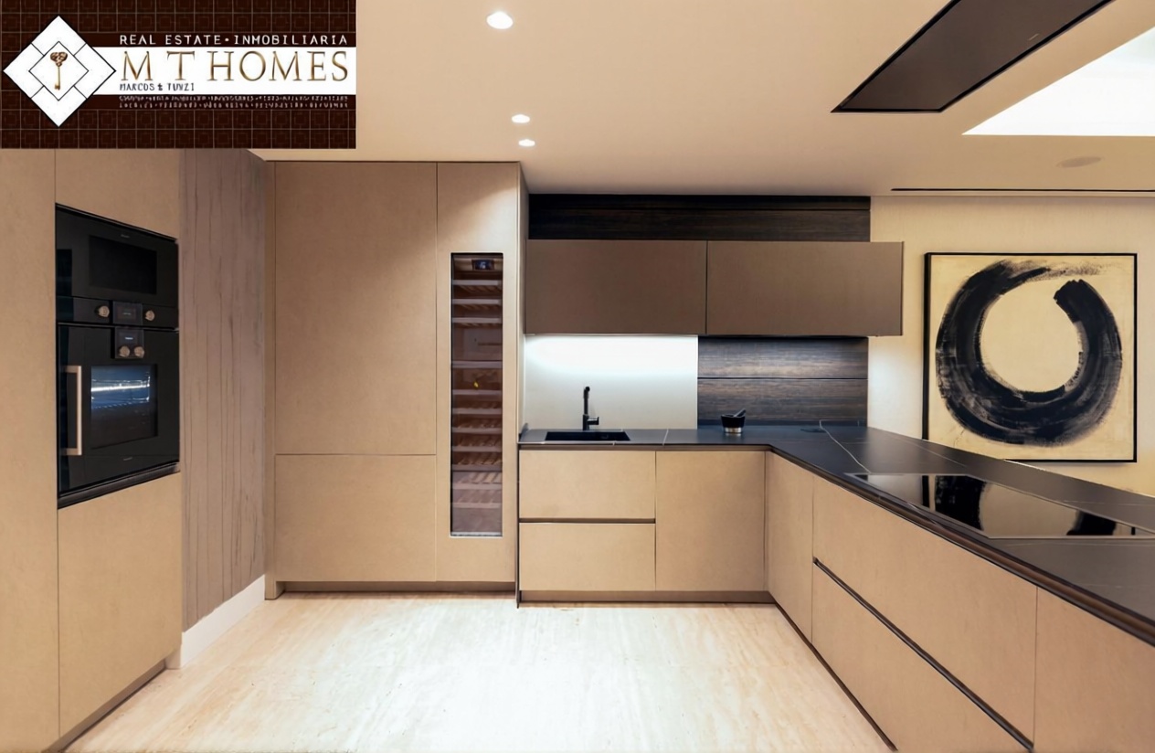 Beachfront flat in Estepona — Kitchen