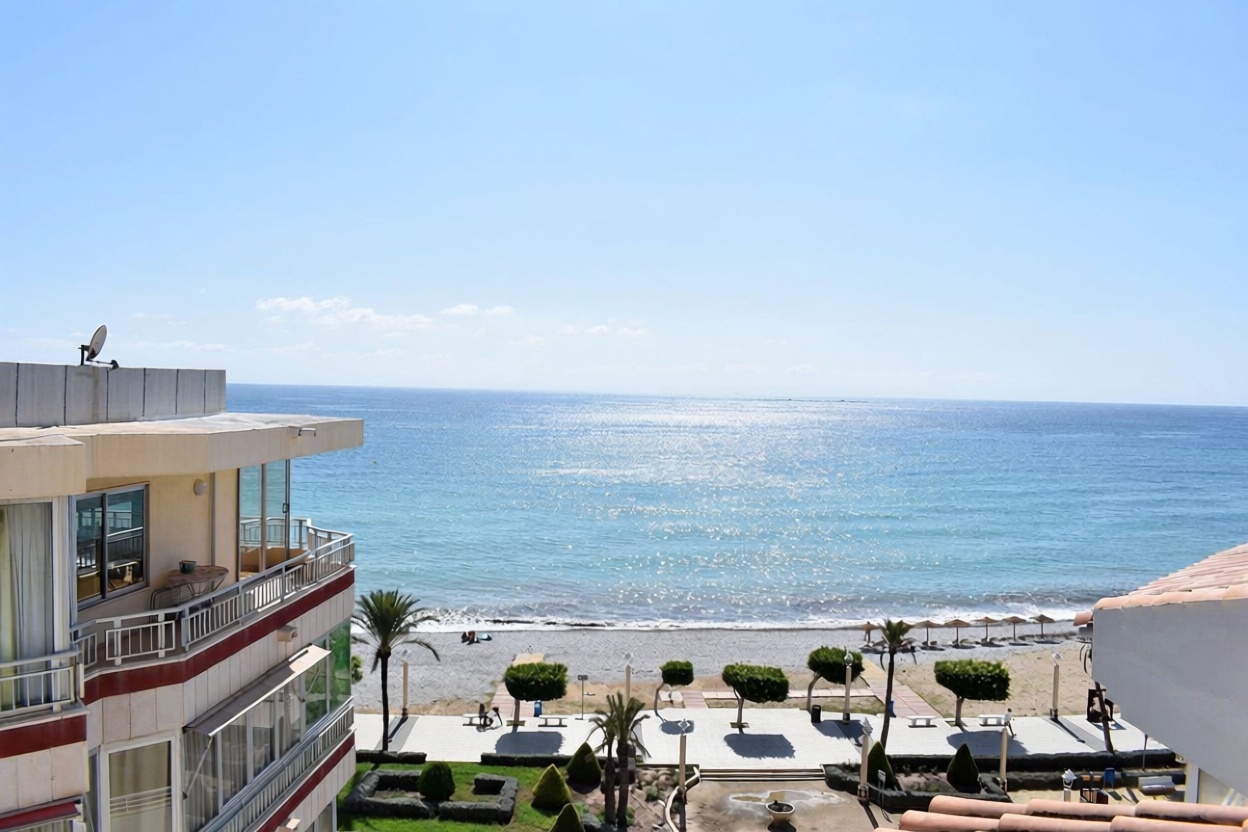 Piso en venta en primera línea de playa en Altea — Baño