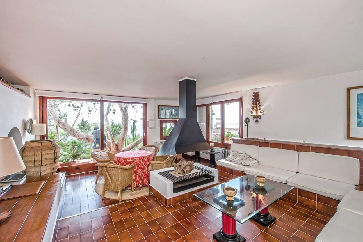 Chalet con acceso directo a playa en Llucmajor — Salón