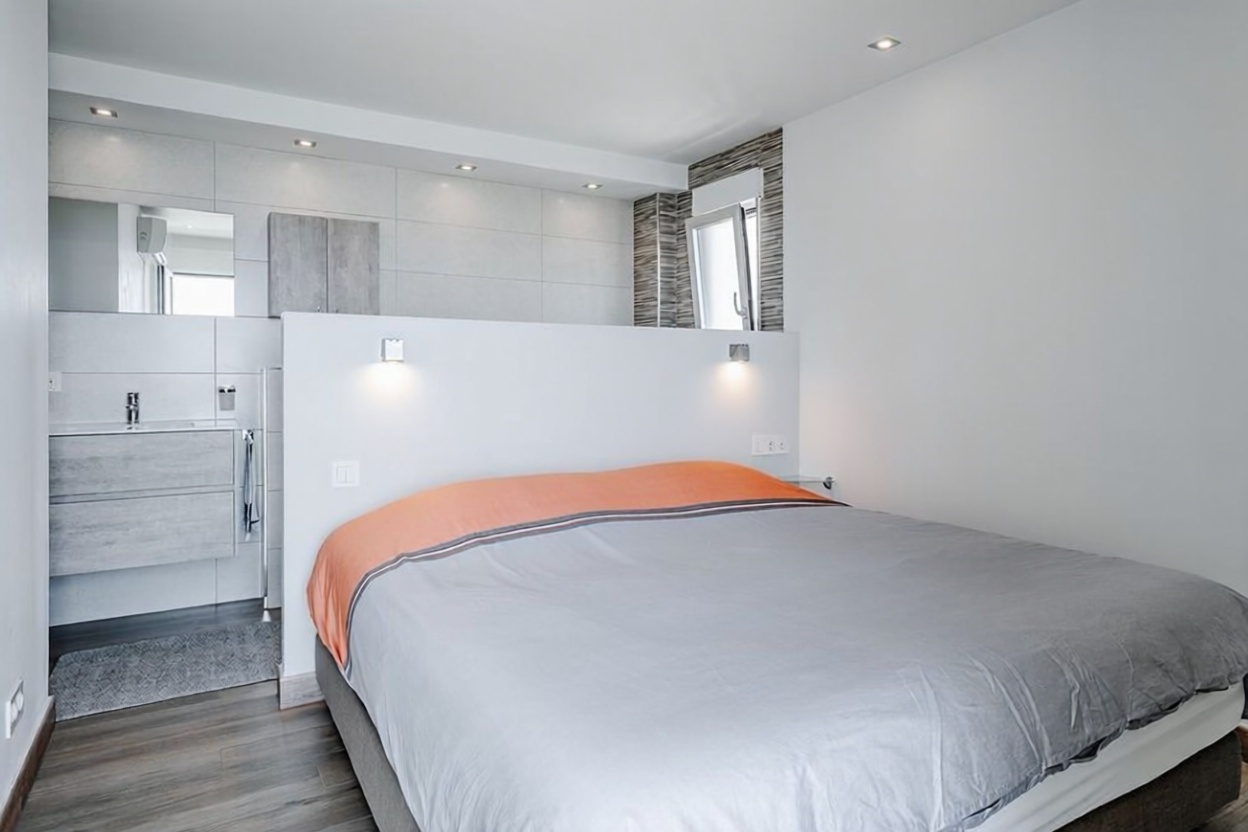 Flat for sale frontline beach in Calpe — Bedroom