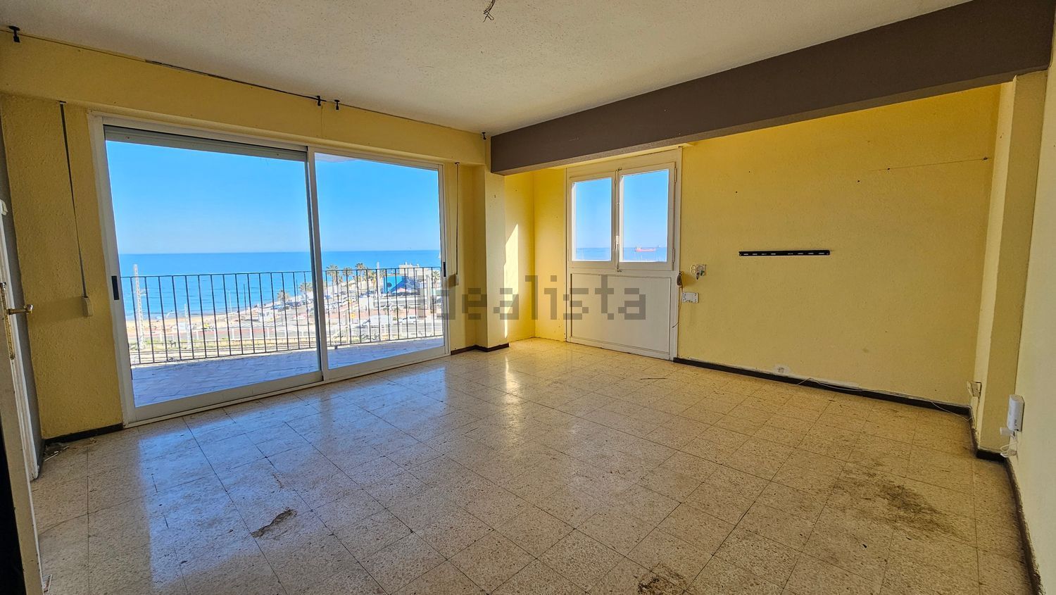 Apartamento à venda pé na areia em Tarragona