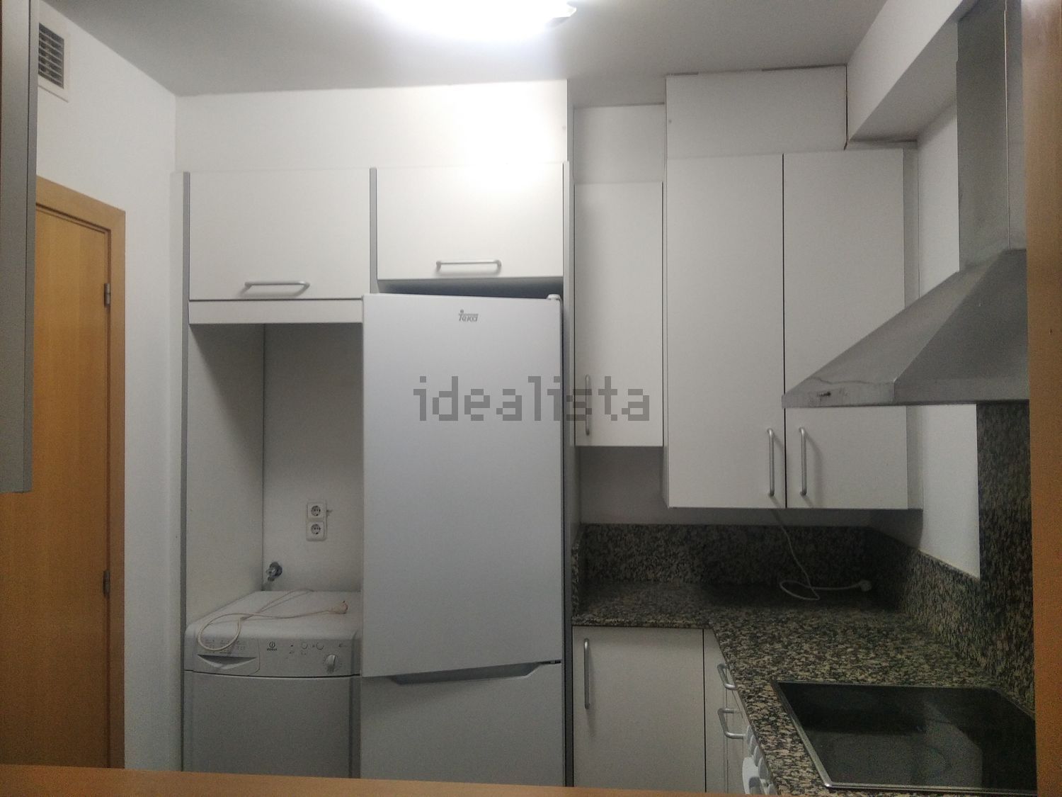 Flat for sale frontline beach in Tarragona — Kitchen