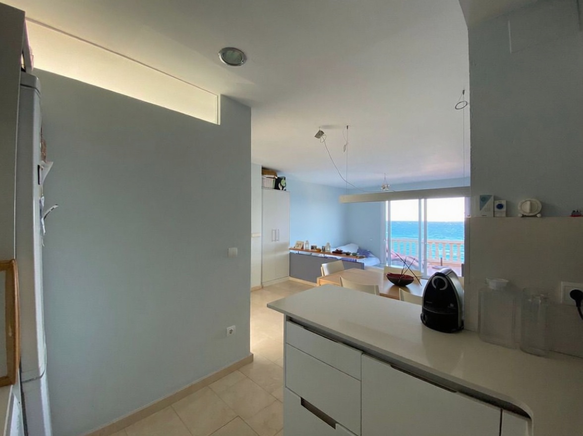 Appartement à vendre pieds dans l'eau à Begur — Cuisine