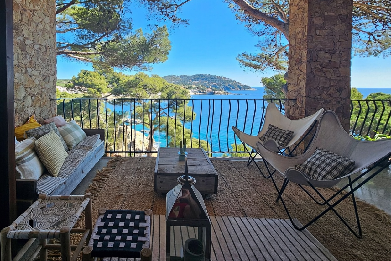 Apartamento à venda pé na areia em Calella