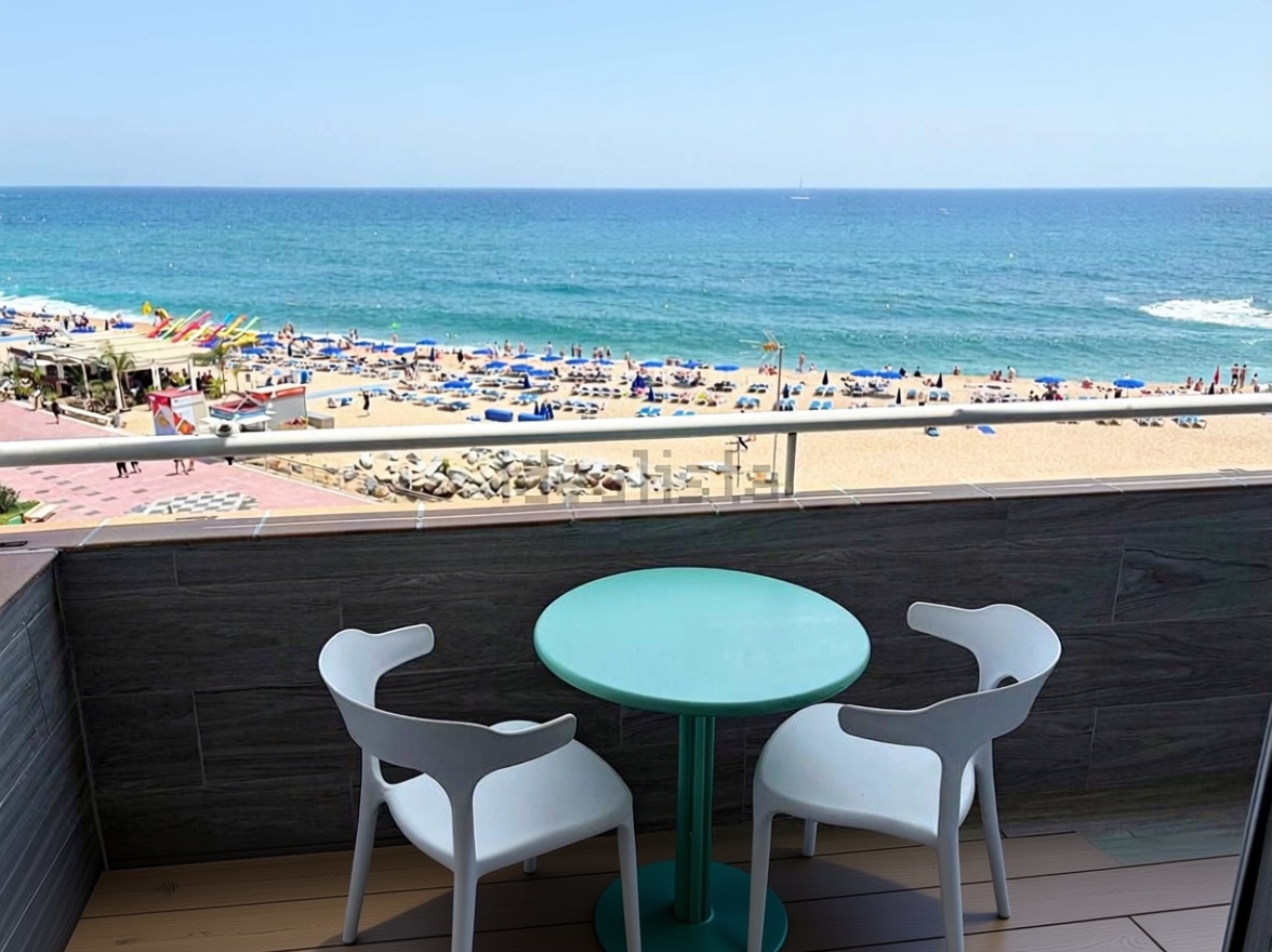 Apartamento à venda pé na areia em Lloret de Mar