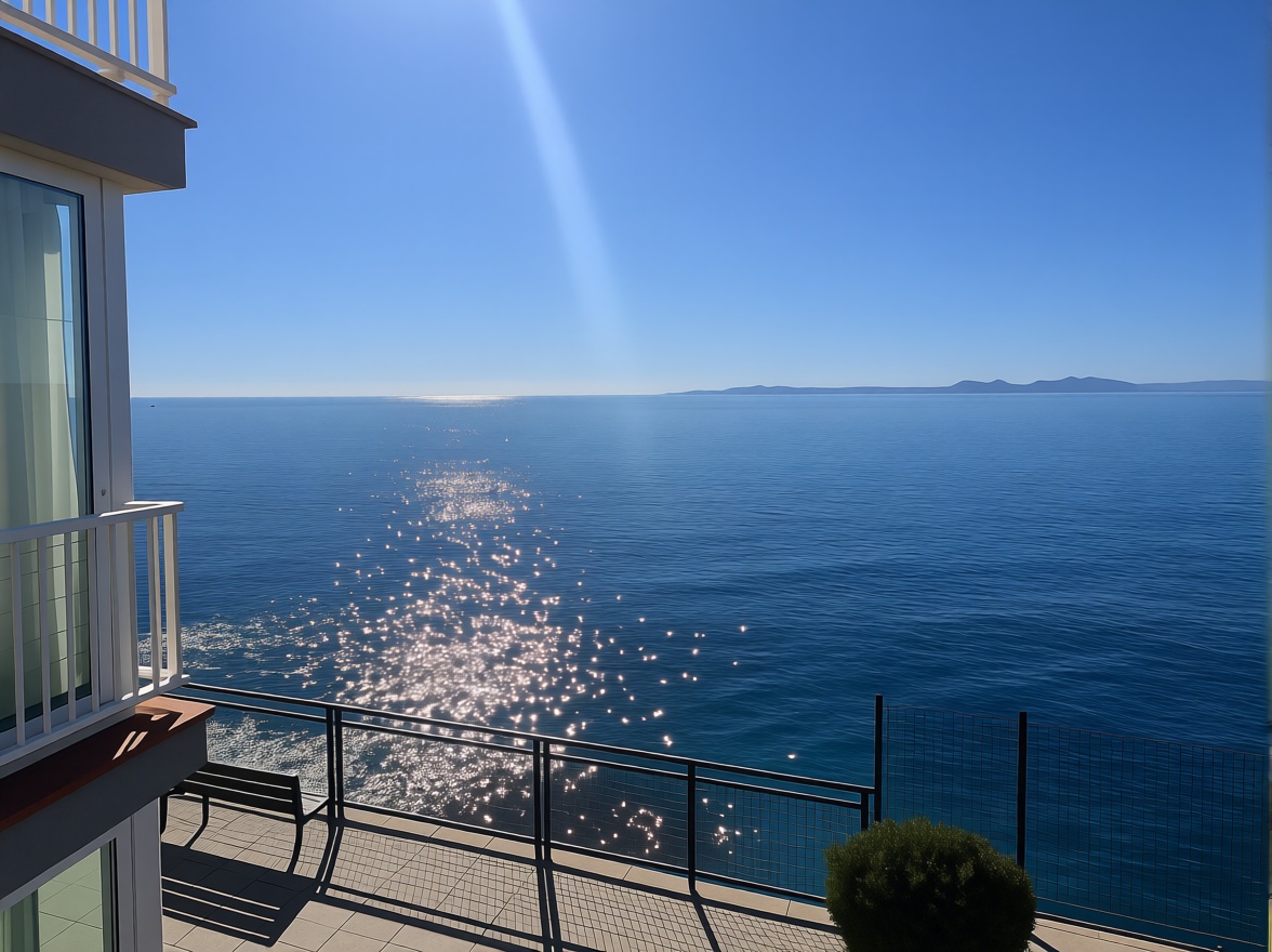 Flat for sale frontline beach in Roses — Sea view