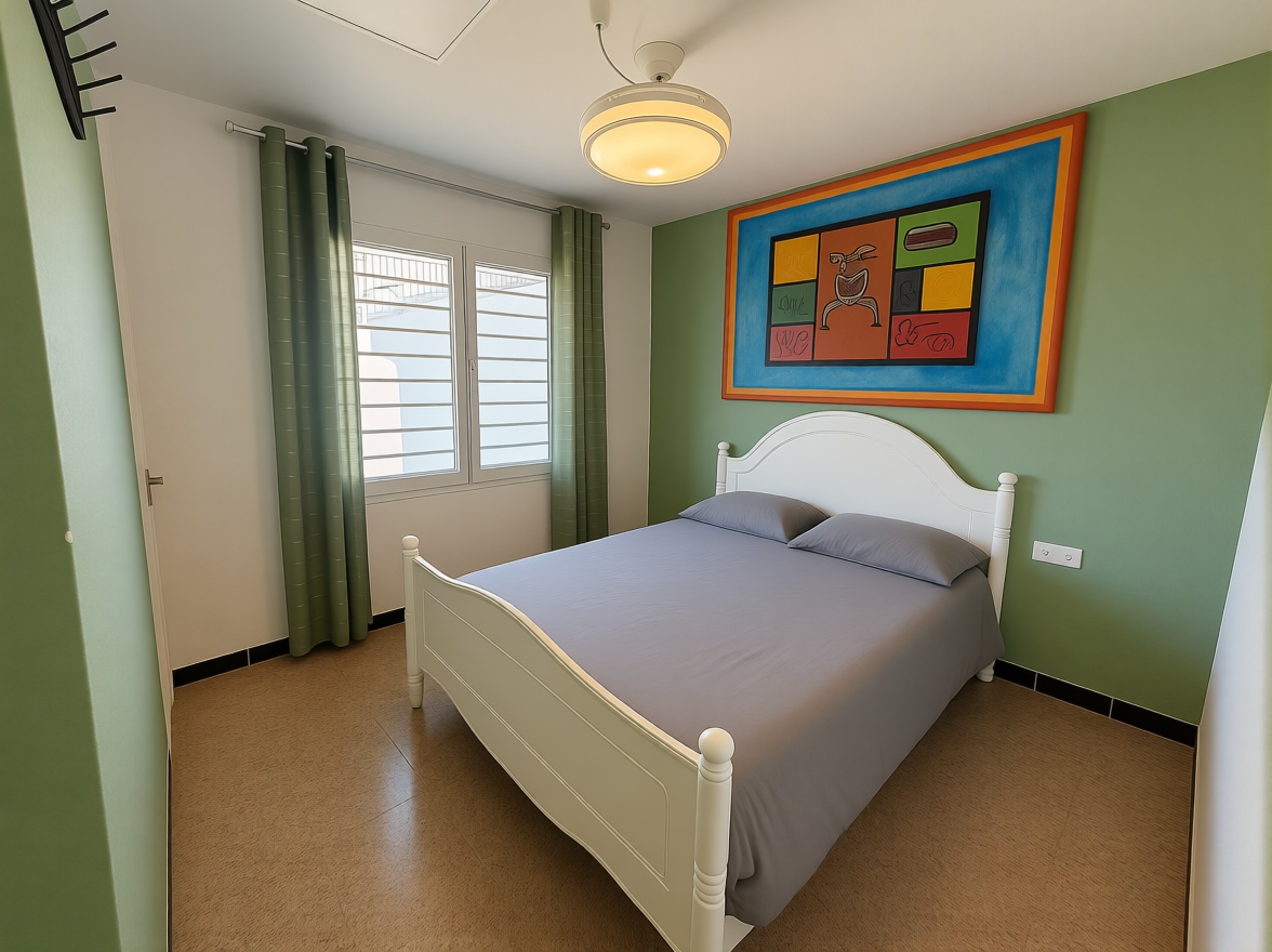 Flat for sale frontline beach in Roses — Bedroom