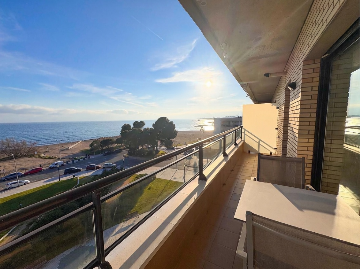 Wohnung zum Verkauf in direkter Strandlage in Cambrils — Küche