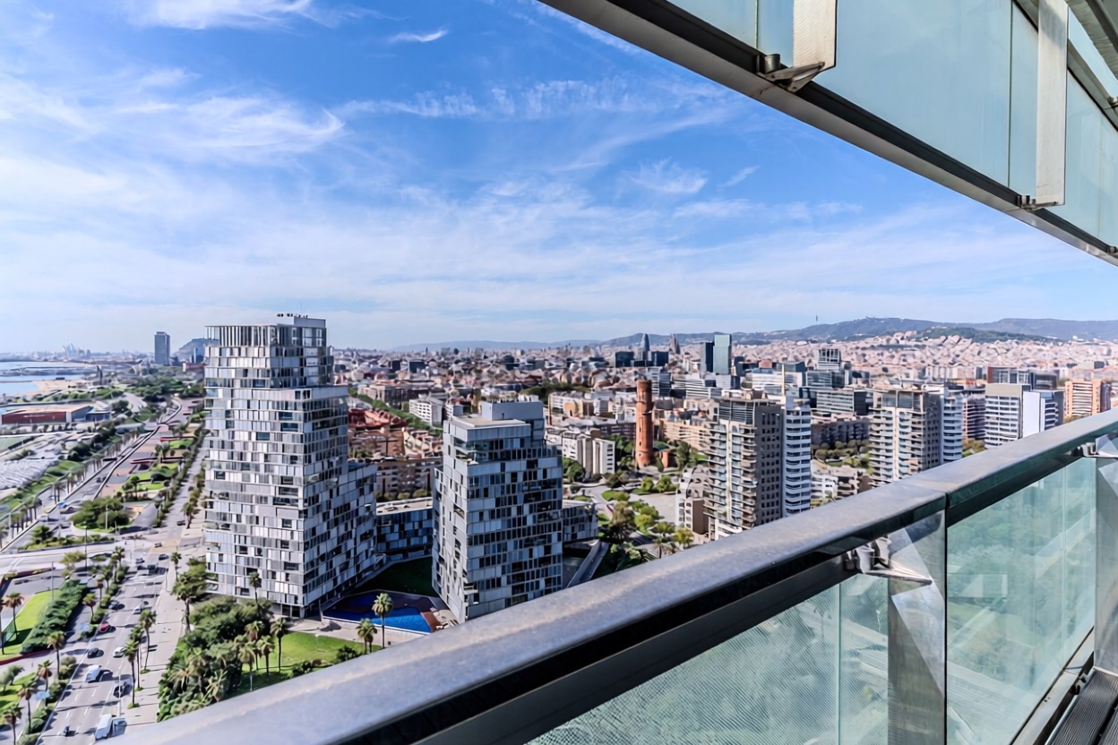 Dúplex en venta en primera línea de playa en Barcelona — Dormitorio