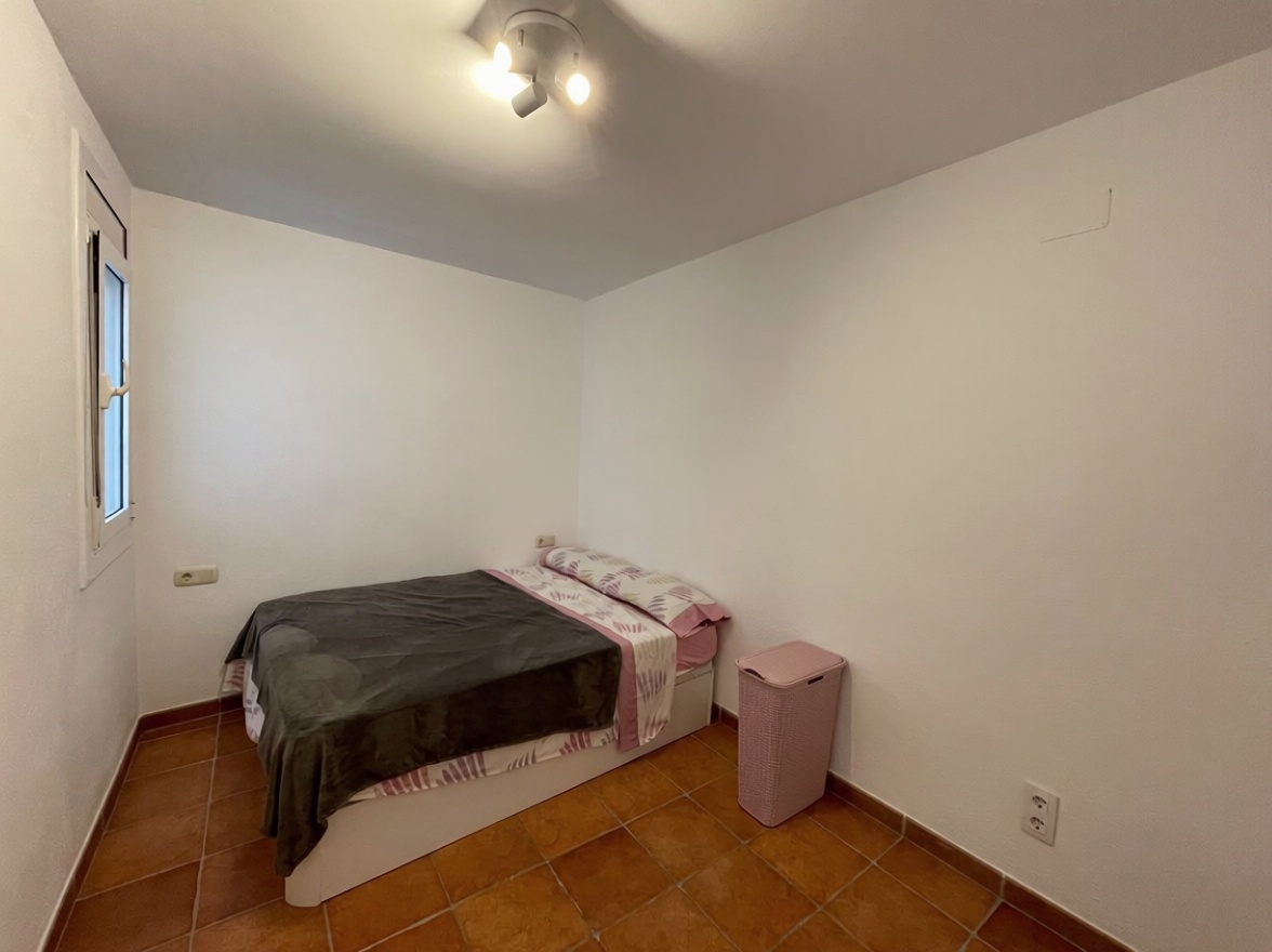 Flat for sale frontline beach in Blanes — Bedroom