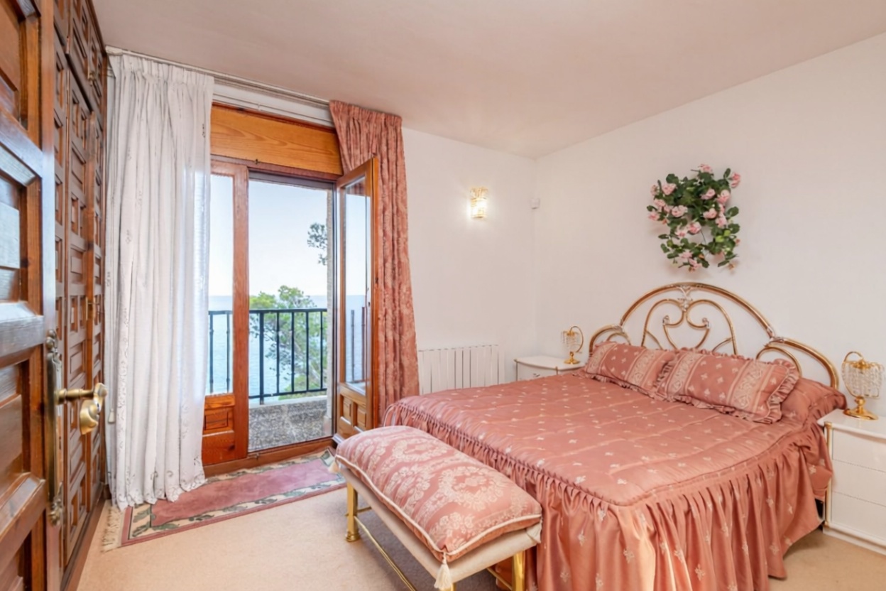 Chalet zum Verkauf mit direktem Strandzugang in Palafrugell — Schlafzimmer