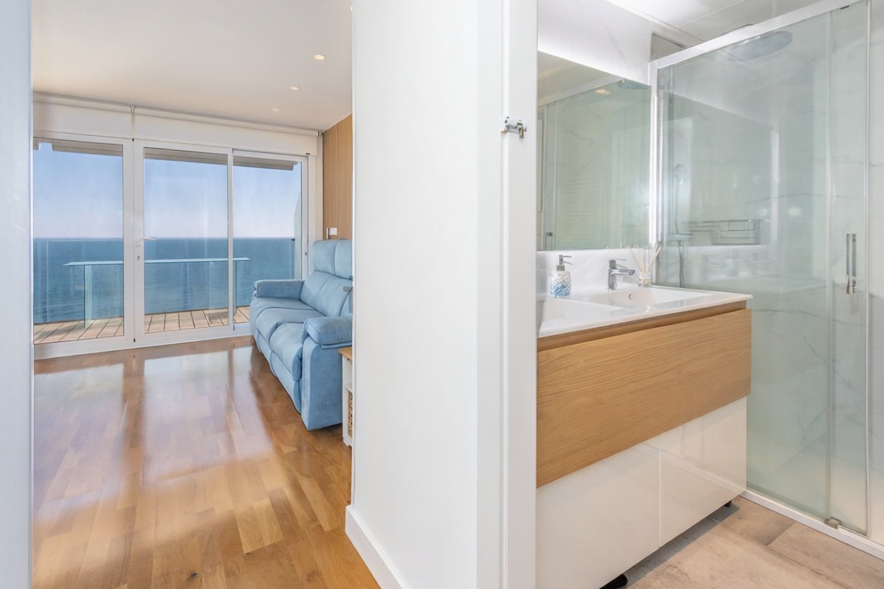 Apartamento à venda pé na areia em Lloret de Mar — Casa banho