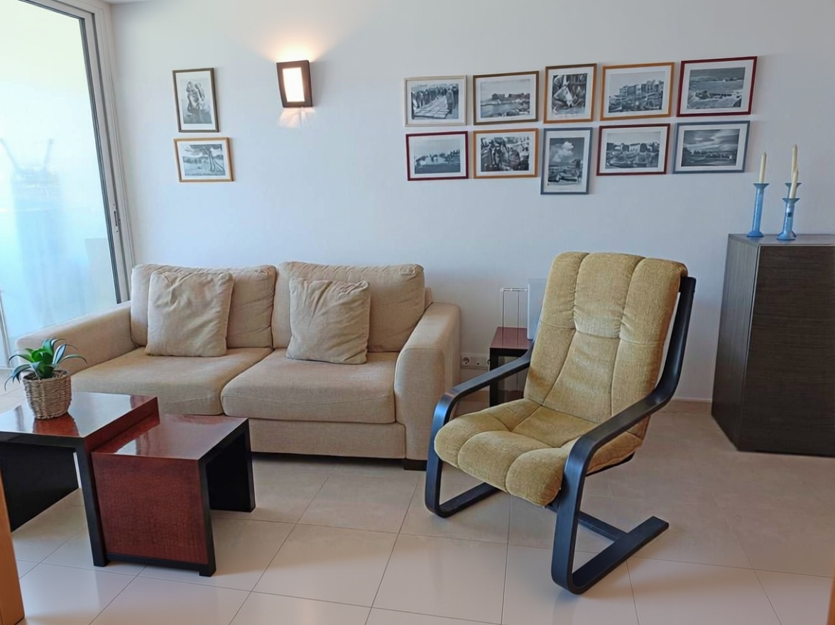 Appartement à vendre pieds dans l'eau à L'Escala — Séjour