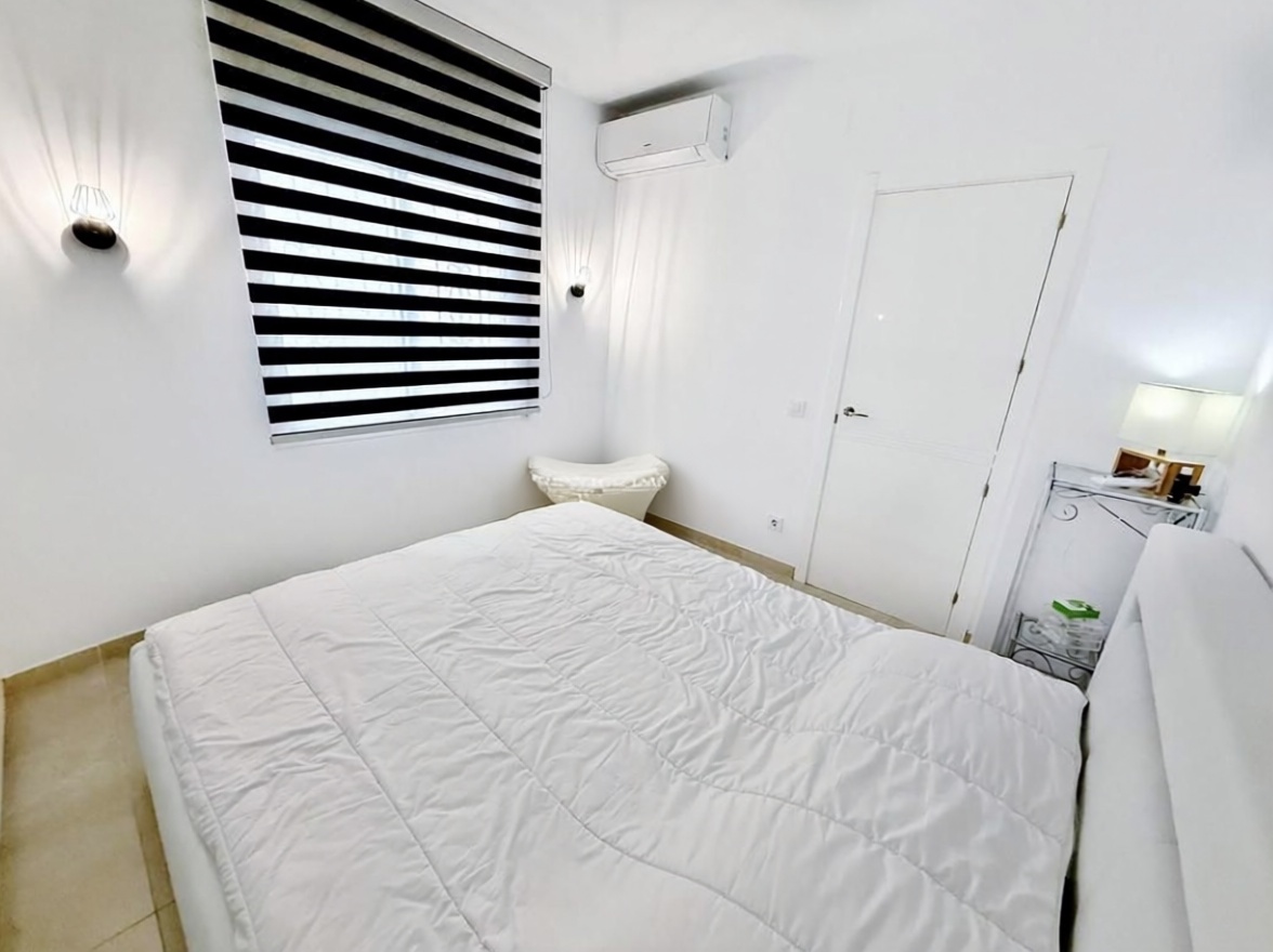 Apartamento à venda pé na areia em Roses — Quarto