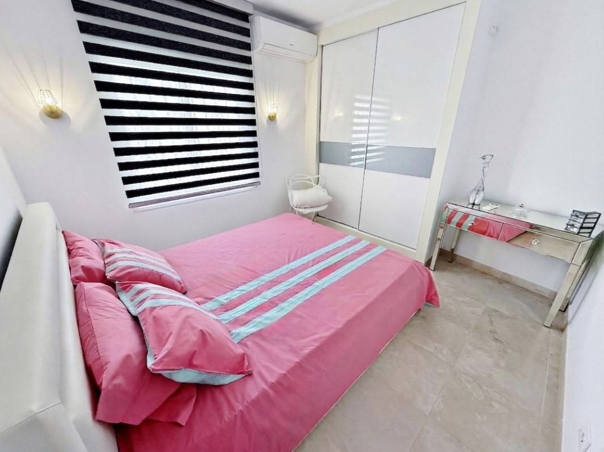 Apartamento à venda pé na areia em Roses — Quarto