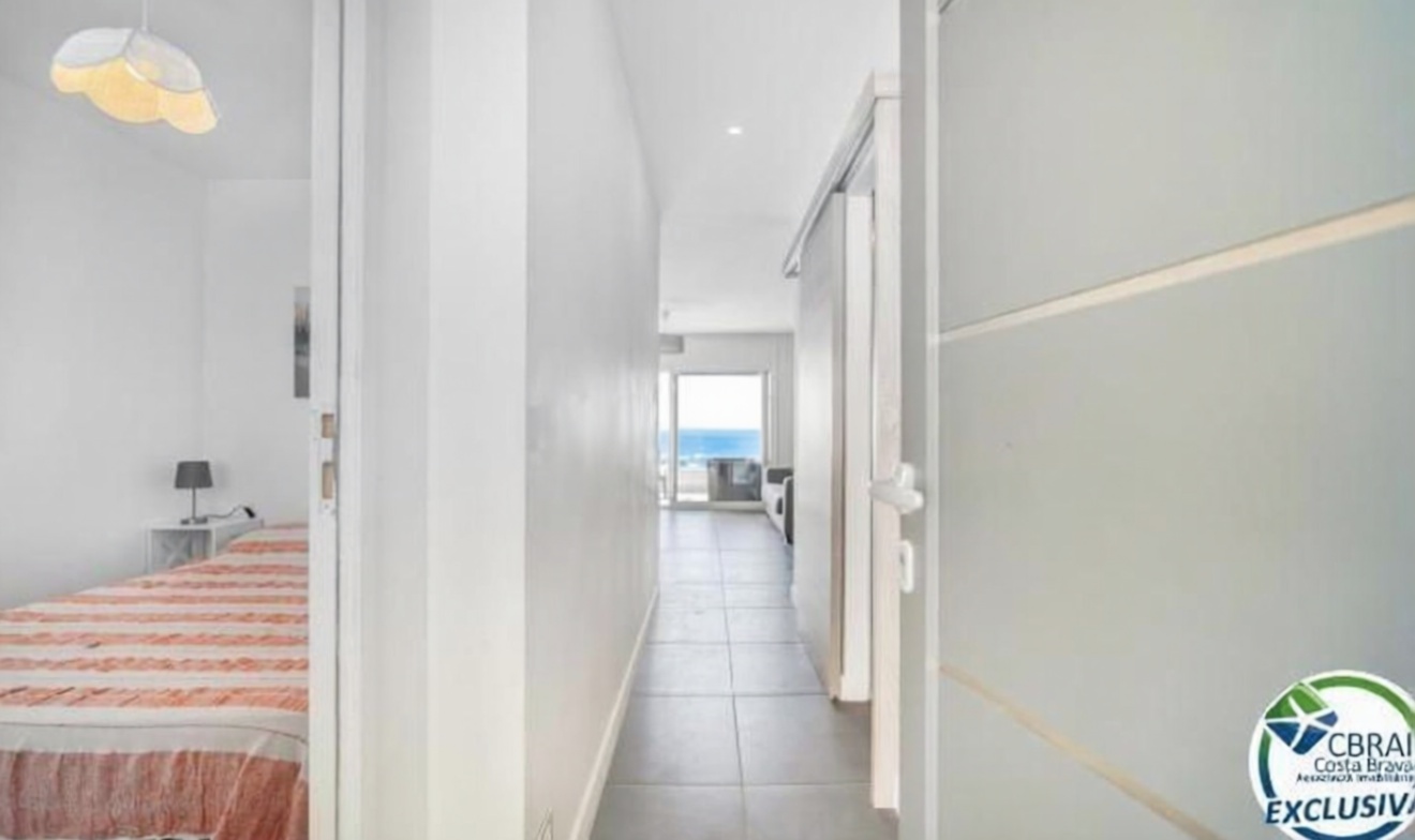 Apartamento à venda pé na areia em Roses — Casa banho