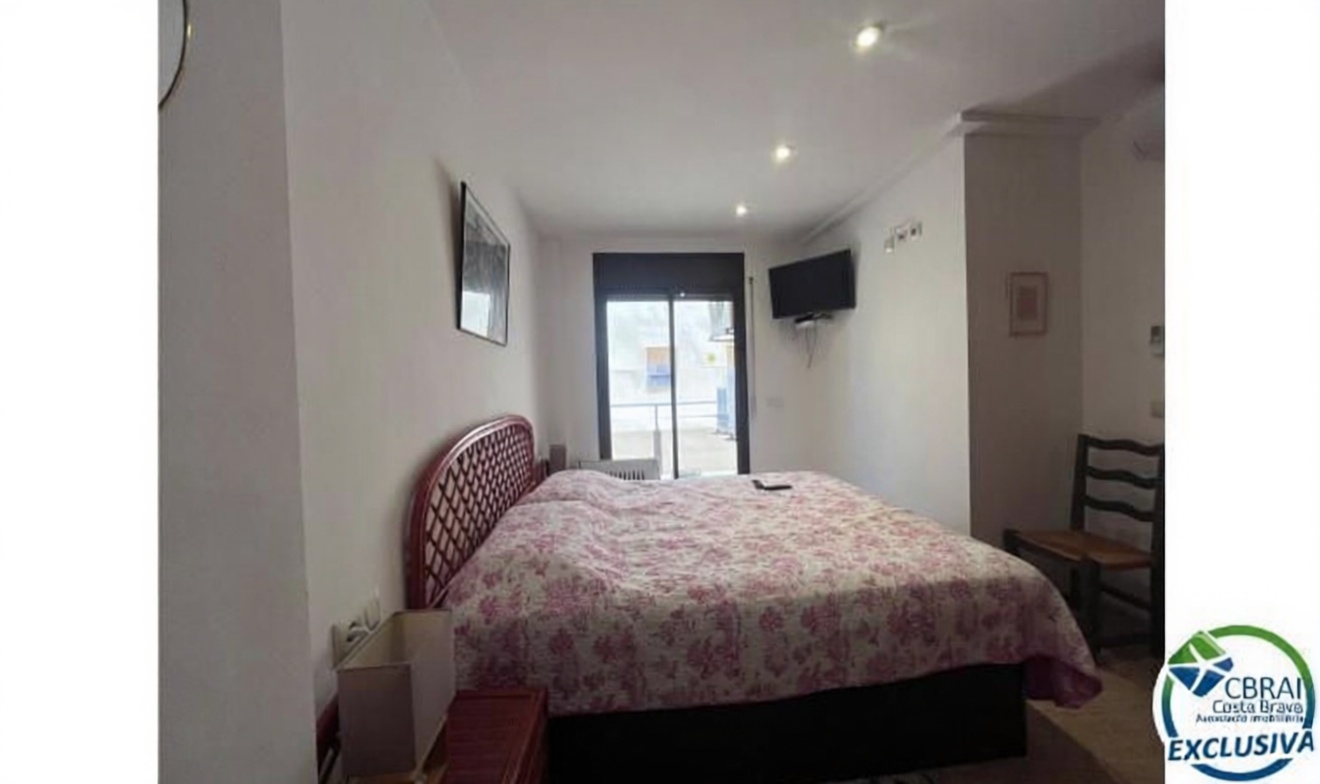 Apartamento à venda pé na areia em Empuriabrava — Quarto