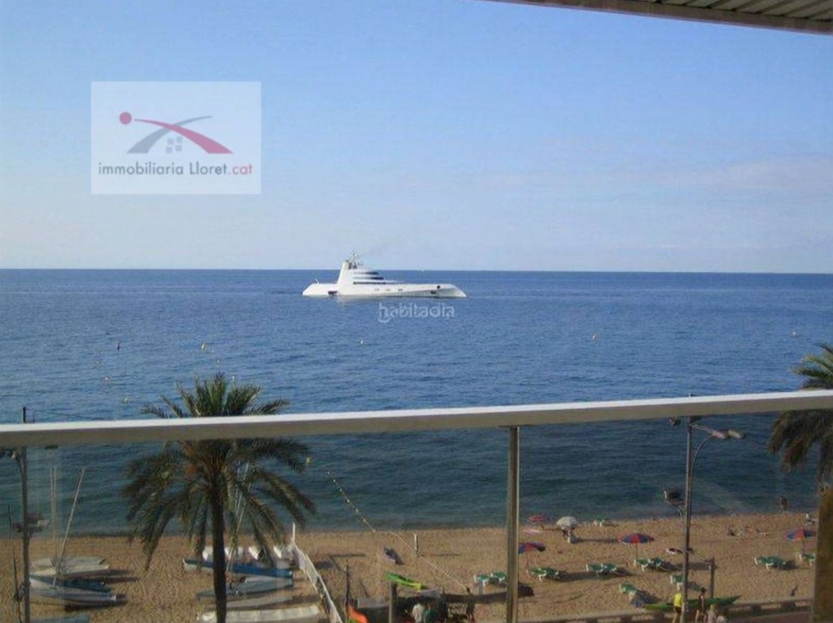 Appartement à vendre pieds dans l'eau à Lloret de Mar