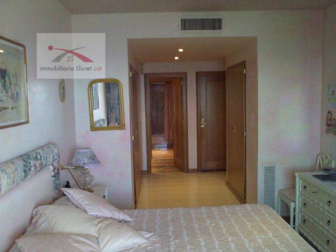 Appartement à vendre pieds dans l'eau à Lloret de Mar — Chambre