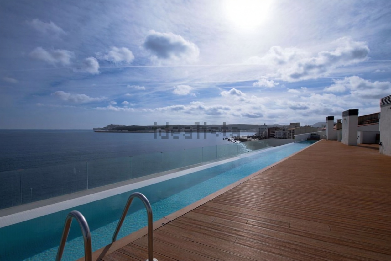 Piso en venta en primera línea de playa en L'Escala