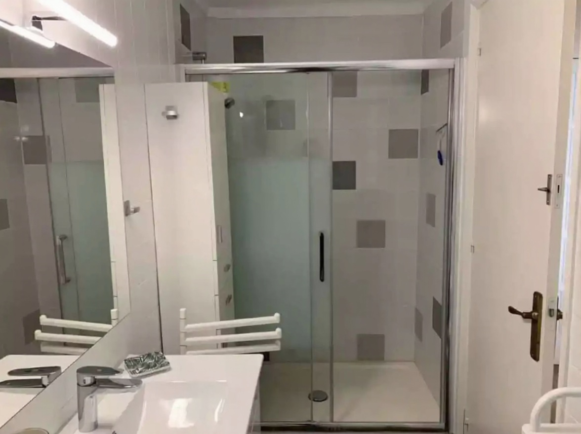 Appartement à vendre pieds dans l'eau à Empuriabrava — Sanitaires