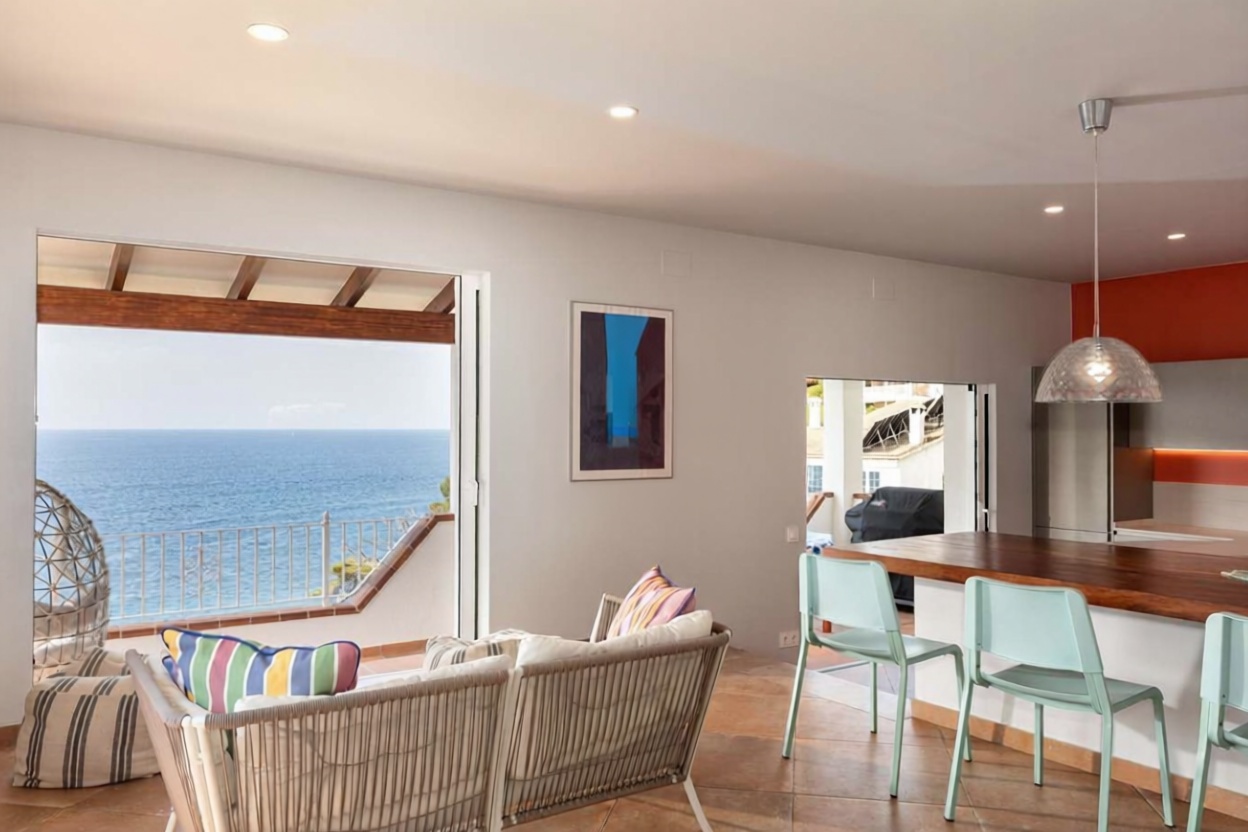 Chalet à vendre avec accès direct à la plage à Lloret de Mar — Séjour