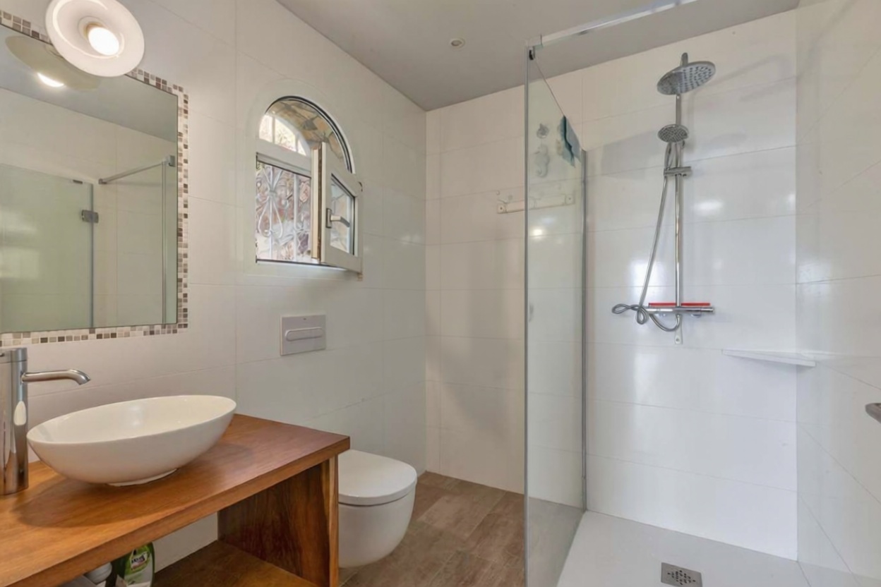 Chalet à vendre avec accès direct à la plage à Lloret de Mar — Vue mer