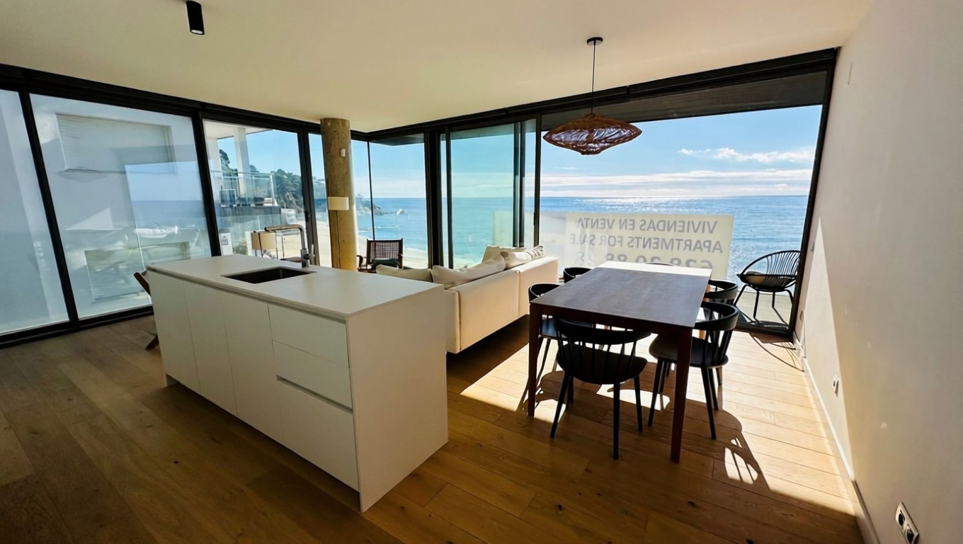 Appartement à vendre pieds dans l'eau à Lloret de Mar — Séjour