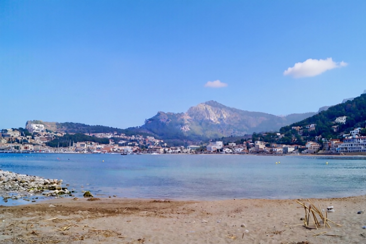 Chalet mit direkter Strandzugang in Soller — Meerblick