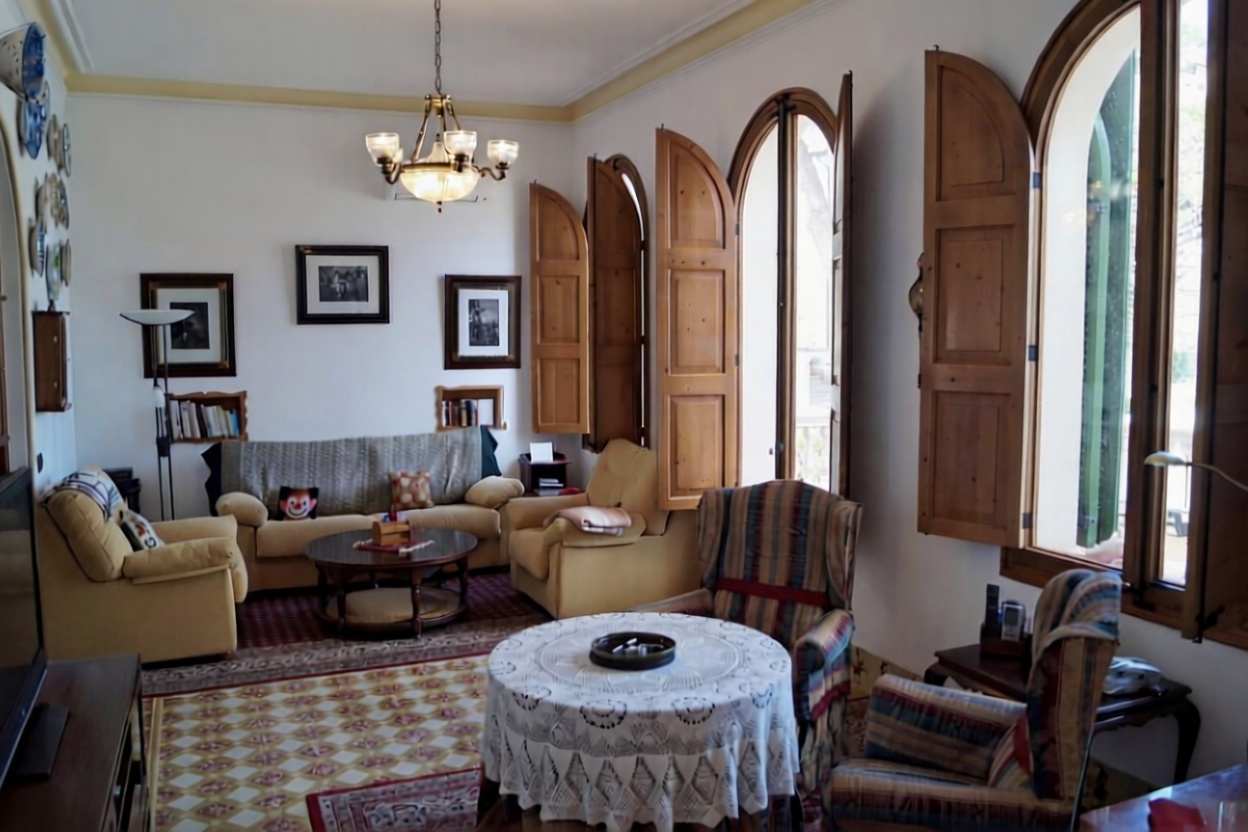 Chalet mit direkter Strandzugang in Soller — Wohnzimmer