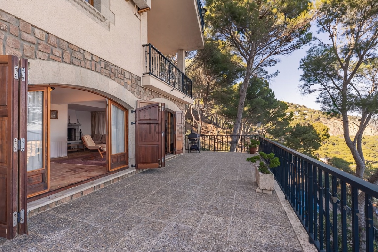 Квартира на продажу на первой линии пляжа в Palafrugell